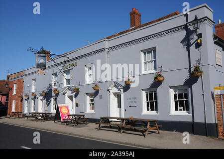 Das Swan Hotel, Thaxted, Essex, ist eine späte Georgianischen Gebäude, die auch von John Webb gehörte. Im Jahre 1547 lieferte es 4 Liter Wein in die Kirche Stockfoto