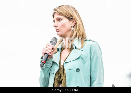 Maja Göpel von Wissenschaftlern für die Zukunft sprach an einem Freitag für zukünftige Kundgebung in Berlin, Deutschland 2019. Stockfoto