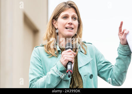 Maja Göpel von Wissenschaftlern für die Zukunft sprach an einem Freitag für zukünftige Kundgebung in Berlin, Deutschland 2019. Stockfoto