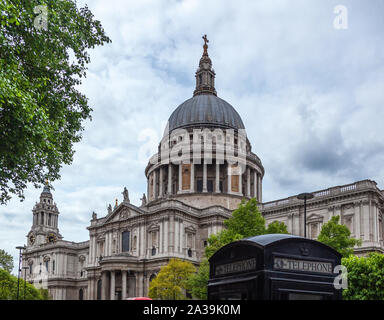 Kuppel der St. Paul's Cathedral in London, England, Vereinigtes Königreich. Stockfoto