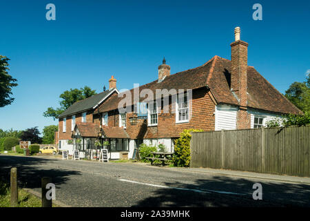 Die acht Glocken öffentlichen Haus im alten Dorf von Cranbrook, Kent, Großbritannien Stockfoto