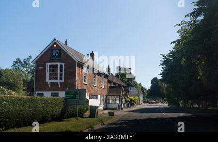 Die acht Glocken öffentlichen Haus im alten Dorf von Cranbrook, Kent, Großbritannien Stockfoto