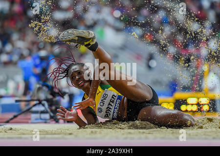 DOHA, Katar. 06 Okt, 2019. Chanice Porter von Jamaika konkurriert in Frauen Weitsprung Finale bei Tag 10 der IAAF Leichtathletik WM - Doha 2019 bei Khalifa International Stadium am Sonntag, Oktober 06, 2019 in Doha, Katar. Credit: Taka G Wu/Alamy leben Nachrichten Stockfoto