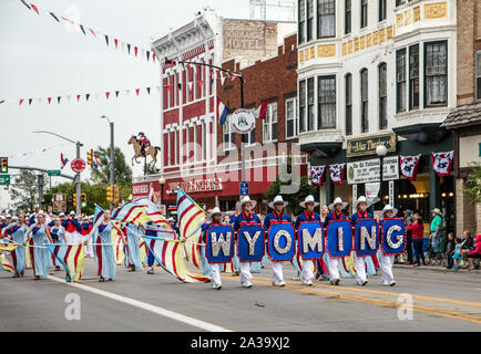 Szene aus die Parade in der Innenstadt von Cheyenne, Wyoming, das ist ein Teil der Cheyenne Frontier Days western Feier und Rodeos, die jährlich in den Wyoming Kapital seit 1897 Stockfoto