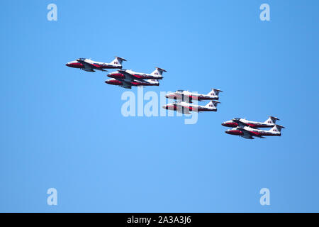 Royal Canadian Air Force die Snowbirds. Die in der Großen pazifischen Airshow Huntington Beach Kalifornien USA. Die größte Airshow in den USA Stockfoto