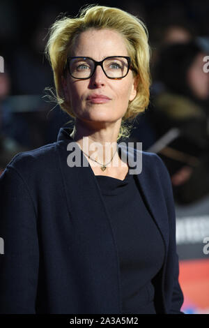 London, Großbritannien. 06 Okt, 2019. Die amerikanische Schauspielerin Gillian Anderson besucht die Premiere der Bericht am 63. BFI London Film Festival am 6. Oktober 2019. Foto von Rune Hellestad/UPI Quelle: UPI/Alamy leben Nachrichten Stockfoto