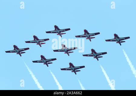 Kanadische Streitkräfte Snowbirds an der großen pazifischen Airshow in Huntington Beach, Kalifornien am 4. Oktober, 2019 Stockfoto