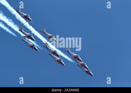 Kanadische Streitkräfte Snowbirds an der großen pazifischen Airshow in Huntington Beach, Kalifornien am 4. Oktober, 2019 Stockfoto