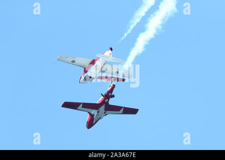 Kanadische Streitkräfte Snowbirds an der großen pazifischen Airshow in Huntington Beach, Kalifornien am 4. Oktober, 2019 Stockfoto