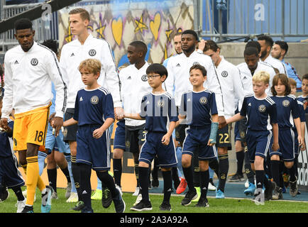 Chester, Pennsylvania, USA. 6. Okt, 2019. Philadelphia Union Torwart ANDRE BLAKE (18), führt seine Mannschaft auf das Spielfeld zu Talen Energie Stadion in Chester PA Credit: Ricky Fitchett/ZUMA Draht/Alamy leben Nachrichten Stockfoto