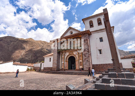 Die Außenfassade des barocken Kirche von Andahuaylillas, in der Nähe von Cusco, Peru Stockfoto