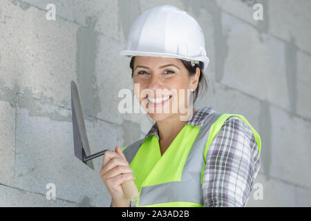 Portrait von Happy weiblich Builder Stockfoto