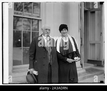 Sen Duncan U. Fletcher & Ruth Bryan Owens, 3/18/29. Stockfoto