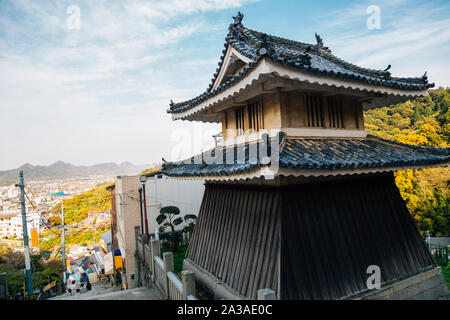 Kotohira-gu Schrein und Konpira Omotesando traditionelle Einkaufsstraße in Kagawa, Japan Stockfoto