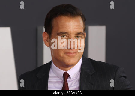 Los Angeles, USA. 06 Okt, 2019. Clive Owen bei Paramount Pictures' "Gemini Man" Premiere an der TCL Chinese Theatre in Los Angeles, CA, 6. Oktober 2019. Foto: Joseph Martinez/PictureLux Credit: PictureLux/Hollywood Archiv/Alamy leben Nachrichten Stockfoto