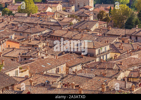 Luftaufnahme der Stadt Gubbio Stockfoto