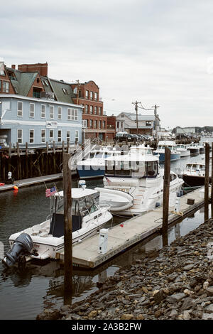 Portland, Maine - 26. September 2019: der kommerzielle Fischfang Wharf im Alten Hafen von Portland, Maine. Stockfoto