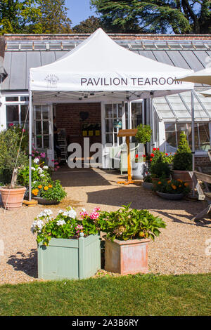 20. September 2019 den Eingang Vordach zu den Pavillion Teestube am Stanstead Haus stattliches Haus und Grundstück in der South Downs National Park im Westen von Su Stockfoto