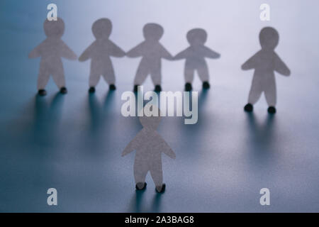 Individualität Symbol und unabhängige Denker oder Diskriminierung Konzept Stockfoto