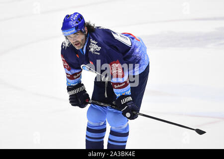 Pardubice, Tschechische Republik. 06 Okt, 2019. 8. kola Utkani hokejove extraligy: HC Dynamo Pardubice - Rytiri Kladno, 6. rijna 2019 v Pardubicich. Jaromir Jagr z Kladna. Stockfoto