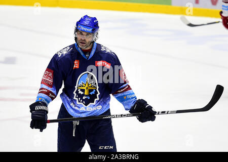 Pardubice, Tschechische Republik. 06 Okt, 2019. 8. kola Utkani hokejove extraligy: HC Dynamo Pardubice - Rytiri Kladno, 6. rijna 2019 v Pardubicich. Jaromir Jagr z Kladna. Stockfoto