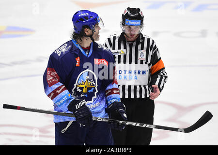 Pardubice, Tschechische Republik. 06 Okt, 2019. 8. kola Utkani hokejove extraligy: HC Dynamo Pardubice - Rytiri Kladno, 6. rijna 2019 v Pardubicich. Jaromir Jagr z Kladna. Stockfoto