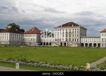 München, Deutschland. 6. August 2019. Schloss Nymphenburg war einst die Sommerresidenz der Kurfürsten und Könige von Bayern Stockfoto