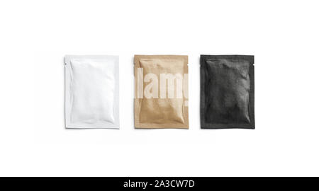 Blank schwarz, weiß und Bastelpapier Beutel Paket mockup, isoliert Stockfoto