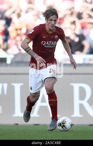 Rom, Italien. 06 Okt, 2019. NicoloÕ Zaniolo der Roma in der Serie A Match zwischen Roma und Cagliari im Stadio Olimpico, Rom, Italien Am 6. Oktober 2019. Foto von Luca Pagliaricci. Nur die redaktionelle Nutzung, eine Lizenz für die gewerbliche Nutzung erforderlich. Keine Verwendung in Wetten, Spiele oder einer einzelnen Verein/Liga/player Publikationen. Credit: UK Sport Pics Ltd/Alamy leben Nachrichten Stockfoto