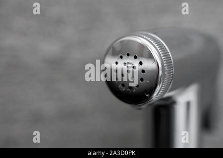 Schließen bis auf ein bidet Duschkopf. Stockfoto