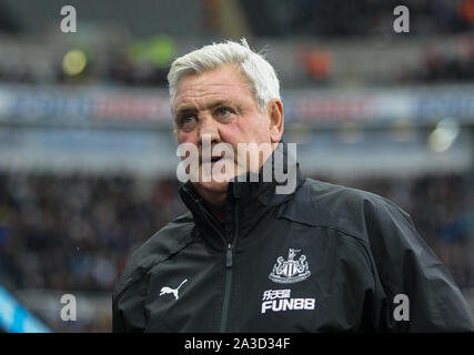 Newcastle, UK. 06 Okt, 2019. Newcastle United Manager Steve Bruce während der Premier League Match zwischen Newcastle und Manchester United am St. James's Park, Newcastle, England am 6. Oktober 2019. Foto von J GILL/PRiME Media Bilder. Credit: PRiME Media Images/Alamy leben Nachrichten Stockfoto