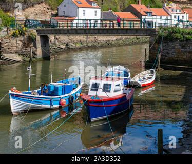 Angeln cobles günstig in der Beck auf Staithes Stockfoto