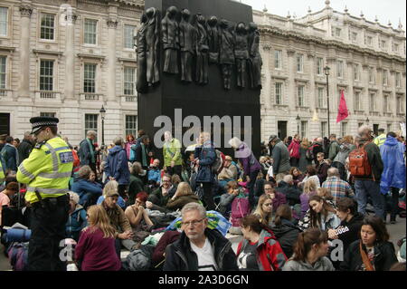 LONDON, VEREINIGTES KÖNIGREICH. 07 Okt 2019, Aussterben Rebellion Central London zum Stillstand bringen, den Klimawandel zu markieren. © Martin Foskett/Knelstrom Ltd/Alamy leben Nachrichten Stockfoto