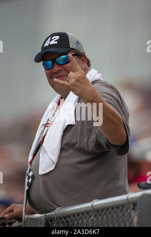 Concord, North Carolina, USA. 30 Sep, 2019. Fans jubeln für die Bank von Amerika ROVAL 400 bei Charlotte Motor Speedway in Concord, North Carolina. (Bild: © Stephen A. Arce/ASP) Stockfoto