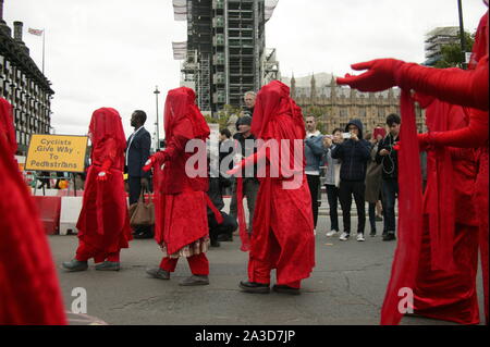 LONDON, VEREINIGTES KÖNIGREICH. 07 Okt 2019, Aussterben Rebellion Central London zum Stillstand bringen, den Klimawandel zu markieren. © Martin Foskett/Knelstrom Ltd/Alamy leben Nachrichten Stockfoto