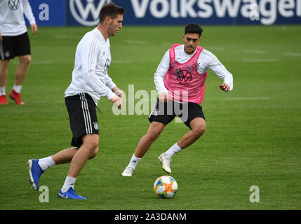 Dortmund, Deutschland. 07 Okt, 2019. Duelle, Duell zwischen Niklas Suele (Deutschland) und Nadiem Amiri (Deutschland). GES/Fußball/Training der Deutschen Nationalmannschaft in Dortmund, 07.10.2019 Fußball / Fussball: Training der Deutschen Nationalmannschaft, Dortmund, 7. Oktober 2019 | Verwendung der weltweiten Kredit: dpa/Alamy leben Nachrichten Stockfoto