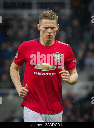 Newcastle, UK. 06 Okt, 2019. Scott McTominay von Manchester United in der Premier League Match zwischen Newcastle und Manchester United am St. James's Park, Newcastle, England am 6. Oktober 2019. Foto von J GILL/PRiME Media Bilder. Credit: PRiME Media Images/Alamy leben Nachrichten Stockfoto