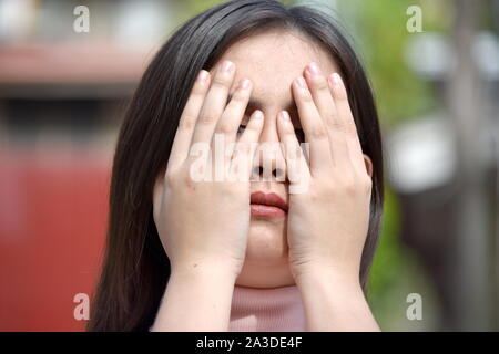 Ein Schämen weiblich Frau Stockfoto