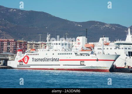 Algeciras Hafen, Spanien; Oktober/06/2019; M/s Ciudad de Malaga von transmediterranea Reederei in Algeciras Hafen, Spanien günstig. Stockfoto