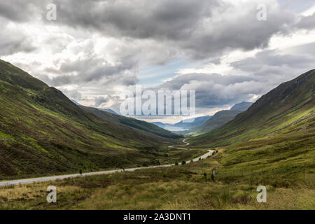 Blick auf das Tal unterhalb der Berge von Apllecross, HIghlands, Schottland Stockfoto