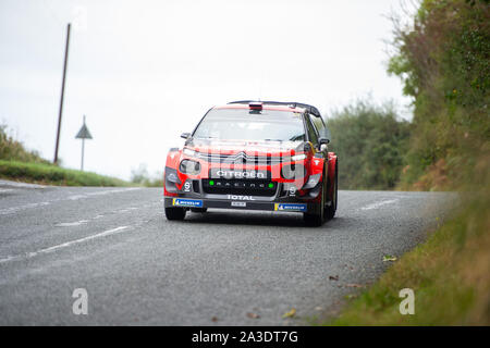 6. Oktober 2019, Wales; Wales Rally GB2019 zwischen Great Orme und Alwen Stufen: Sebastien Ogier & Co Fahrer Julien INGRASSIA im Citroen C3 WRC konkurrierenden für Citroen Total WRT dazwischen Phasen am Sonntag Credit: Gareth Dalley/News Bilder Stockfoto