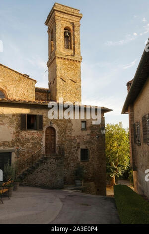 Volpaia, Siena, Italien - 19 September, 2018: Die stadtlandschaft der mittelalterlichen befestigten Dorfes Volpaia in der Gemeinde Radda in Chianti in der Prov Stockfoto