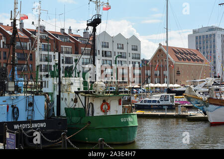 Danzig, Pommern, Polen - 19. Juni 2019: Marina auf dem Fluss Mottlau in der polnischen Stadt Danzig - Polen. Stockfoto
