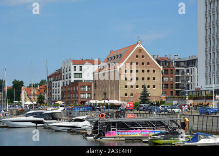 Danzig, Pommern, Polen - 19. Juni 2019: Marina auf dem Fluss Mottlau in der polnischen Stadt Danzig - Polen. Stockfoto