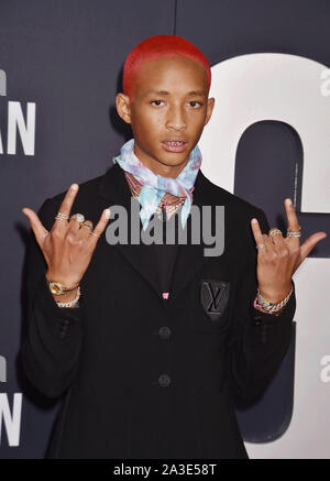 HOLLYWOOD, CA - Oktober 06: Jaden Smith sorgt sich Paramount Pictures" Premiere von "Gemini Man" an TCL Chinese Theatre am Oktober 06, 2019 in Hollywood, Kalifornien. Stockfoto