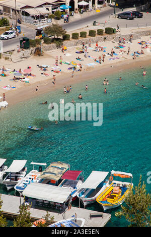 Luftbild von oben der Griechischen Ferienort Paleokastritsa Korfu Griechenland Stockfoto