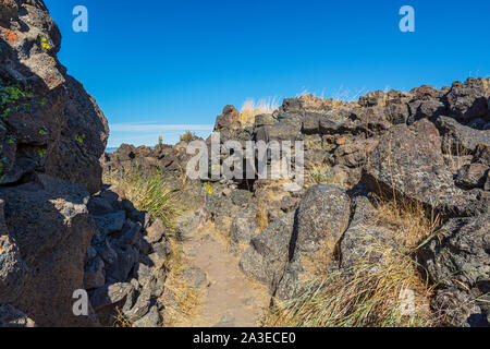 Kalifornien, Lava Beds National Monument, Captain Jack's Stronghold, Trail Stockfoto