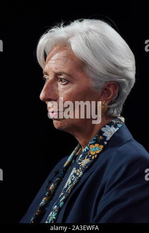 Washington, USA. 19 Sep, 2019. Christine Lagarde, ehemaliger geschäftsführender Direktor des Internationalen Währungsfonds (IWF), spricht in einem Interview mit der Nachrichtenagentur Xinhua in Washington, DC, USA, Sept. 19, 2019. Um mit GO: Interview: Ehemaliger IWF-Chef Lagarde fordert neue Multilateralismus Credit: Liu Jie/Xinhua/Alamy leben Nachrichten Stockfoto