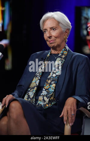 Washington, USA. 19 Sep, 2019. Christine Lagarde, ehemaliger geschäftsführender Direktor des Internationalen Währungsfonds (IWF), spricht in einem Interview mit der Nachrichtenagentur Xinhua in Washington, DC, USA, Sept. 19, 2019. Um mit GO: Interview: Ehemaliger IWF-Chef Lagarde fordert neue Multilateralismus Credit: Liu Jie/Xinhua/Alamy leben Nachrichten Stockfoto