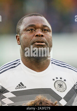 Fürth, Deutschland, Oktober 07, 2019 Gerald ASAMOAH DFB All Stars Nr. 13 in halber Größe, Porträt, Deutschland alle - Sterne - ITALIEN AZZURRI ALL STARS 3-3, Deutsche Fussball Liga, Fürth, Deutschland, Oktober 07, 2019 Saison 2019/2020 © Peter Schatz/Alamy leben Nachrichten Stockfoto